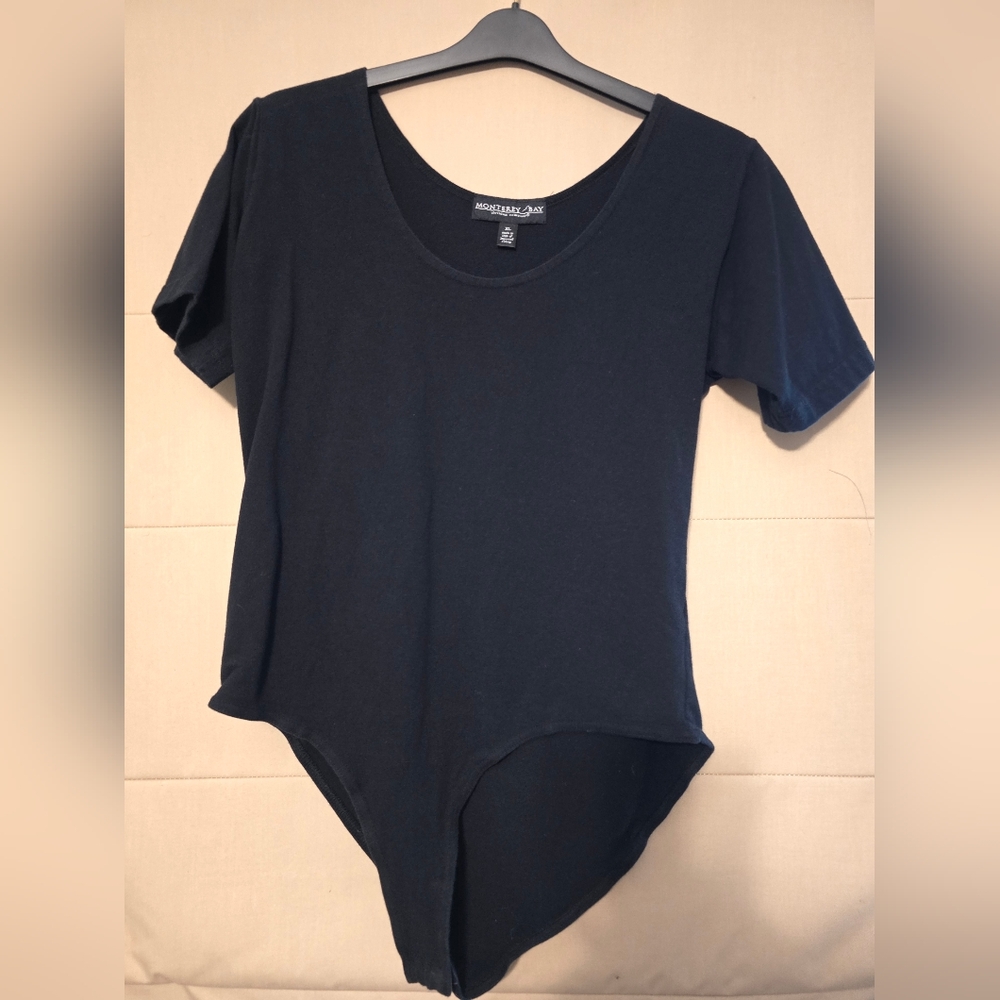 Black short sleeve bodysuit XL